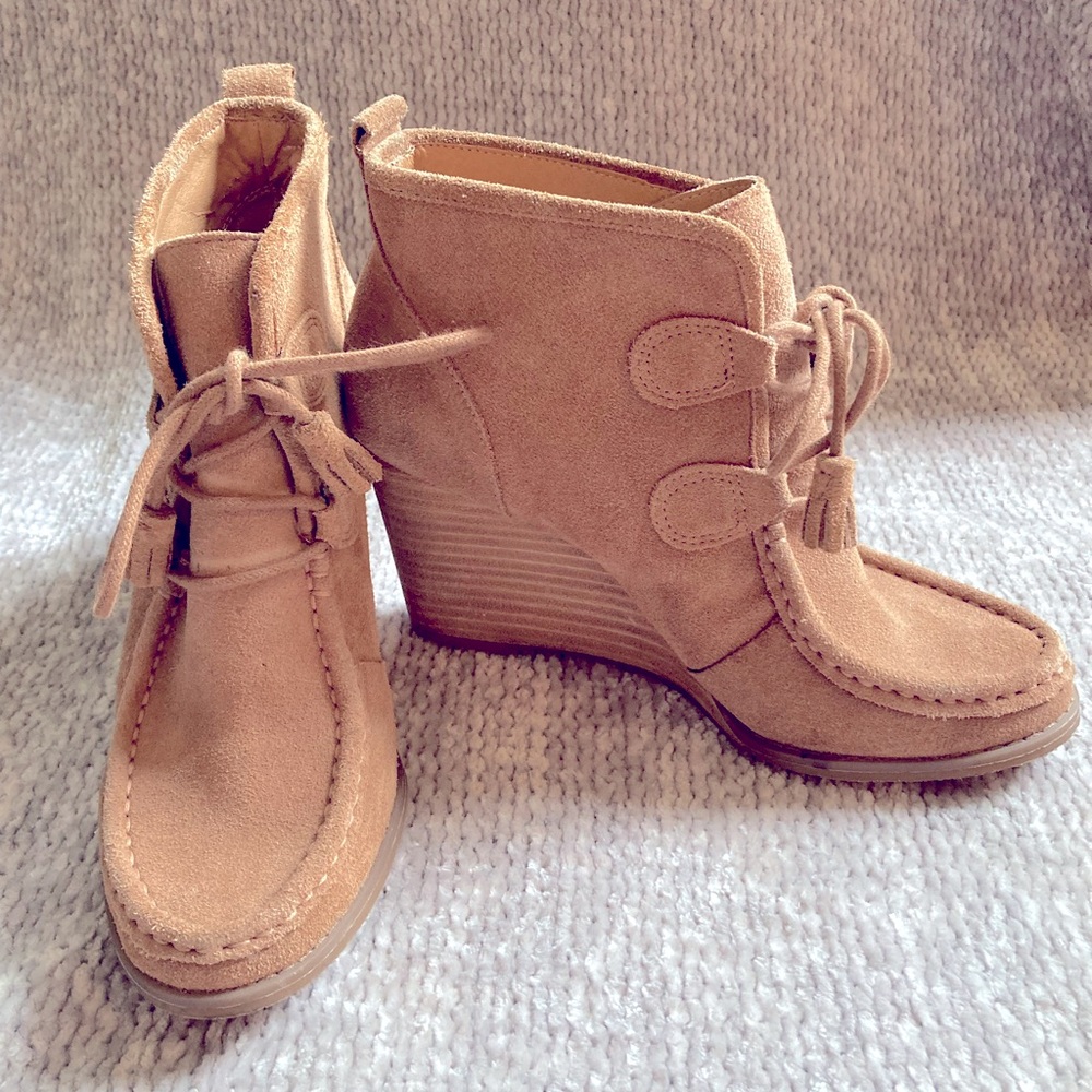 Lucky Brand Yaney Tan Suede Wedge Lace-Up Booties Size 7 Boho Western‎ Festival